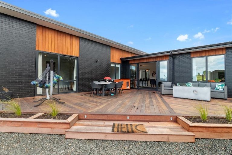 Photo of property in 44 Spikes Way, Whitianga, 3510