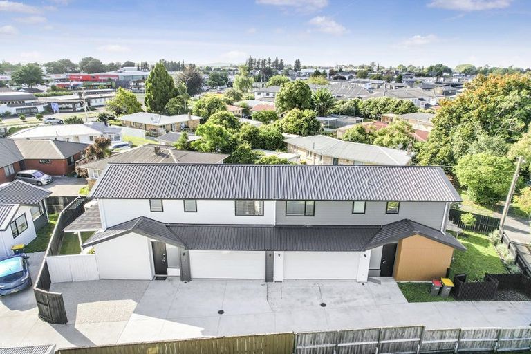 Photo of property in 2/12 Liston Crescent, Hillcrest, Hamilton, 3216