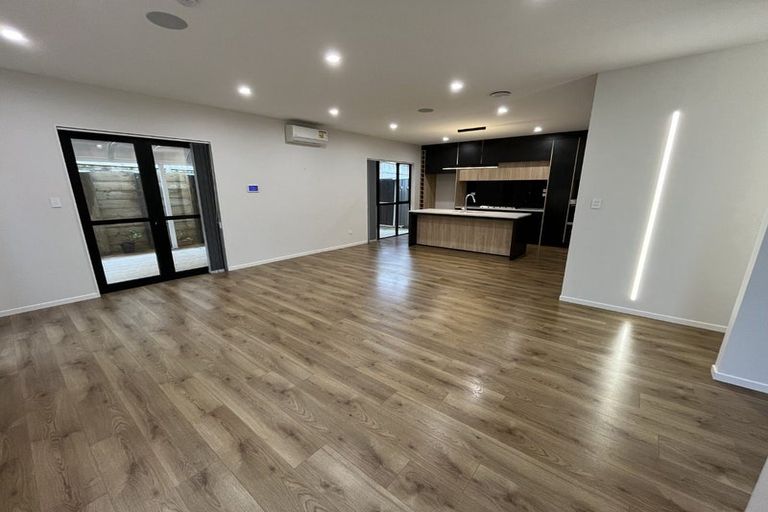 Photo of property in 22 Selwyn Downs Lane, Opaheke, Papakura, 2113