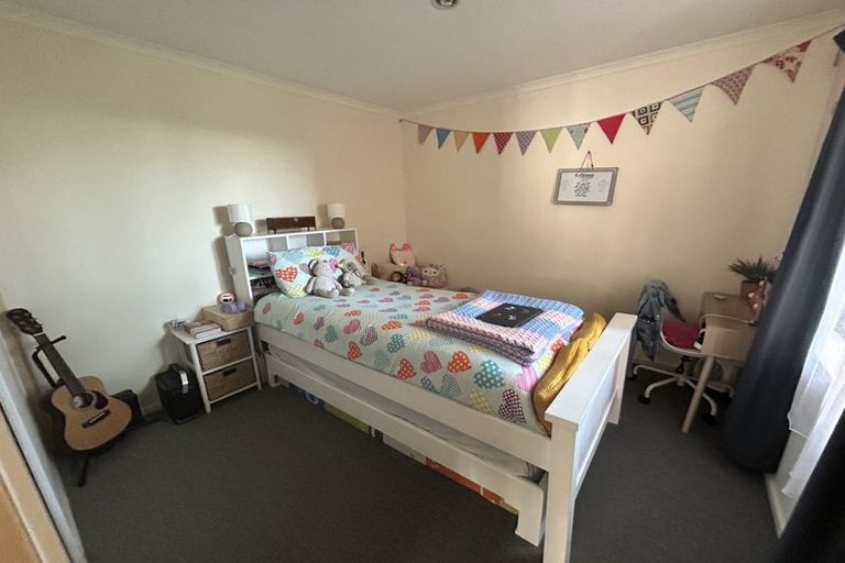 Photo of property in 15 Caragh Place, East Tamaki, Auckland, 2016