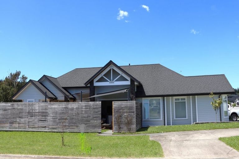 Photo of property in 121 Tapu Road, Huapai, Kumeu, 0810