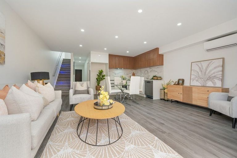 Photo of property in 20a Sabot Place, Massey, Auckland, 0614