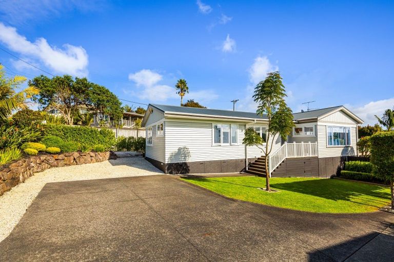 Photo of property in 17 Tainui Street, Torbay, Auckland, 0630