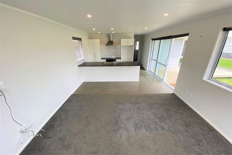 Photo of property in 6 Chisholm Place, Mangere East, Auckland, 2024