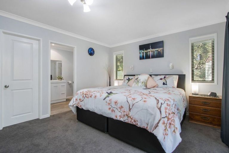 Photo of property in 10 Bransley Grove, Katikati, 3129