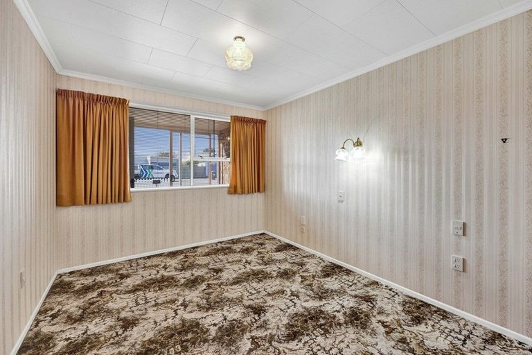 Photo of property in 19 Furlong Street, Hawera, 4610