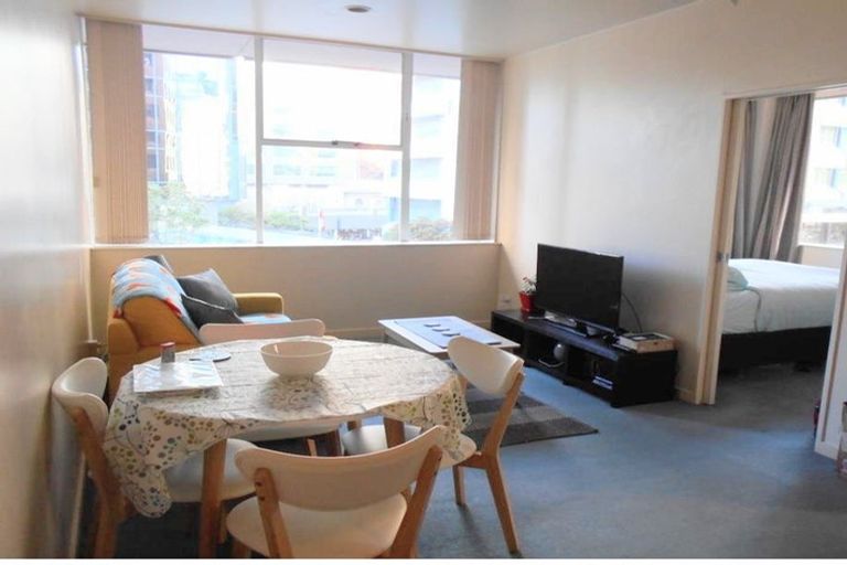 Photo of property in Terrace Tower Apartments, 2b/126 The Terrace, Wellington Central, Wellington, 6011