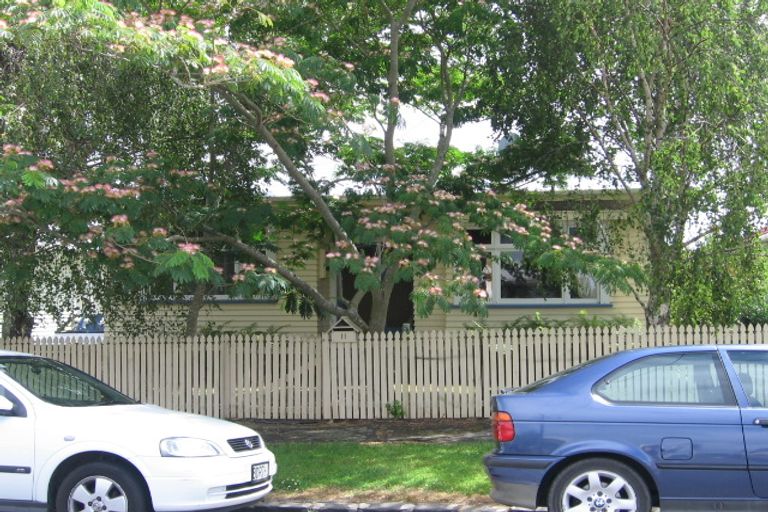 Photo of property in 11 Lambeth Road, Mount Eden, Auckland, 1041