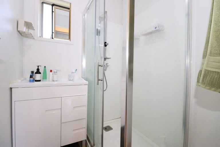 Photo of property in 1/48 Mirrabooka Avenue, Botany Downs, Auckland, 2010