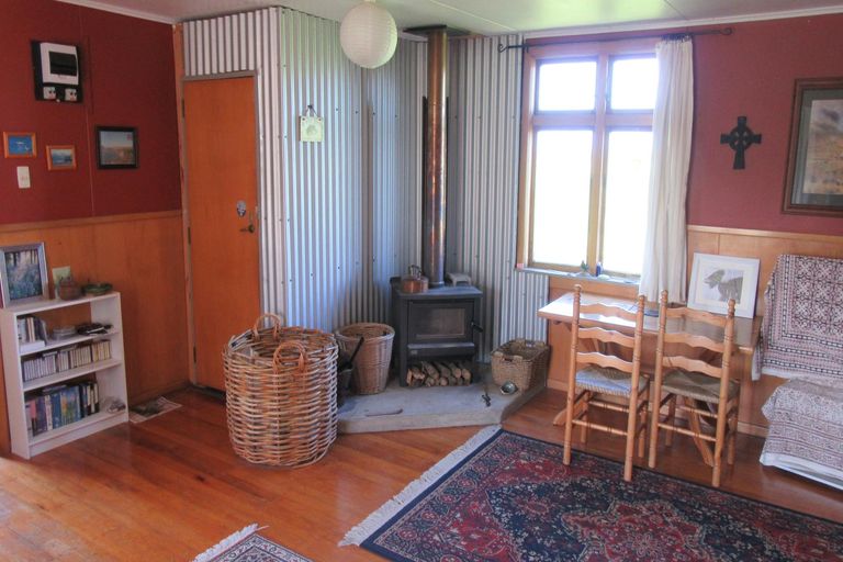 Photo of property in 260 Hannaton Road, Waimate, 7980