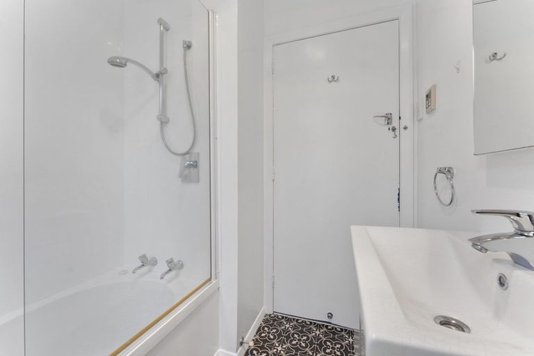 Photo of property in 224 Botanical Road, Takaro, Palmerston North, 4412