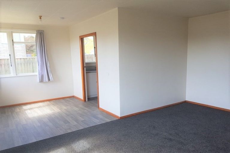 Photo of property in 35 Cornwall Crescent, Cannons Creek, Porirua, 5024