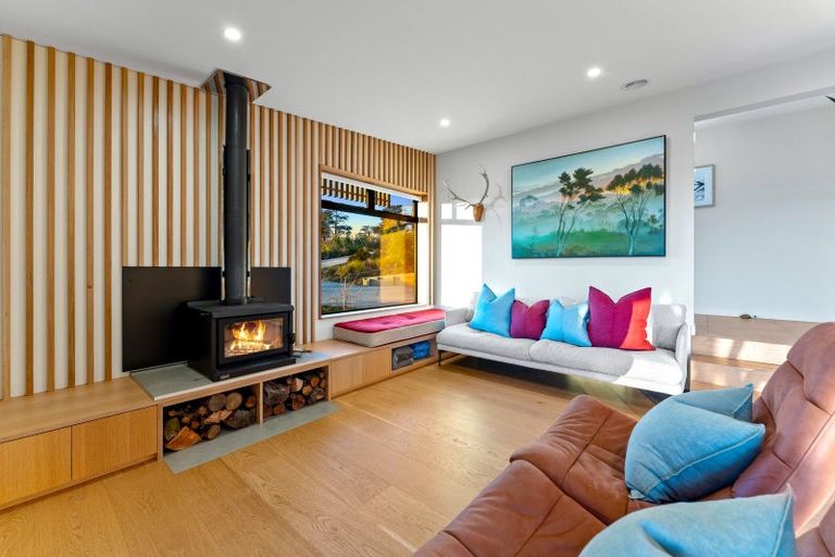 Photo of property in 94 Amreins Road, Waitakere, Henderson, 0782