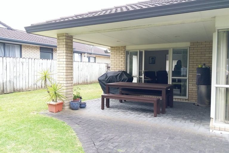 Photo of property in 6 Magee Place, East Tamaki Heights, Auckland, 2016