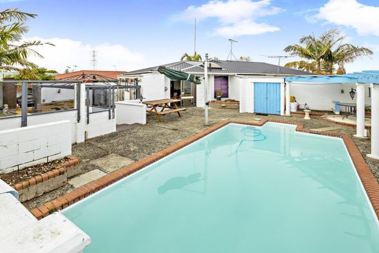 Photo of property in 26 Coppins Road, Mount Wellington, Auckland, 1062