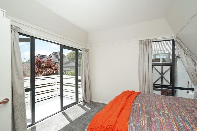 Photo of property in 76a Memorial Avenue, Ilam, Christchurch, 8053