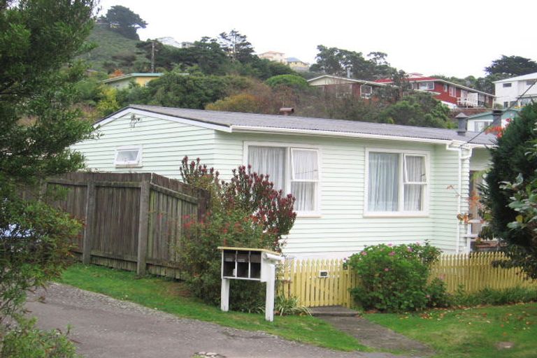 Photo of property in 100 Broderick Road, Johnsonville, Wellington, 6037