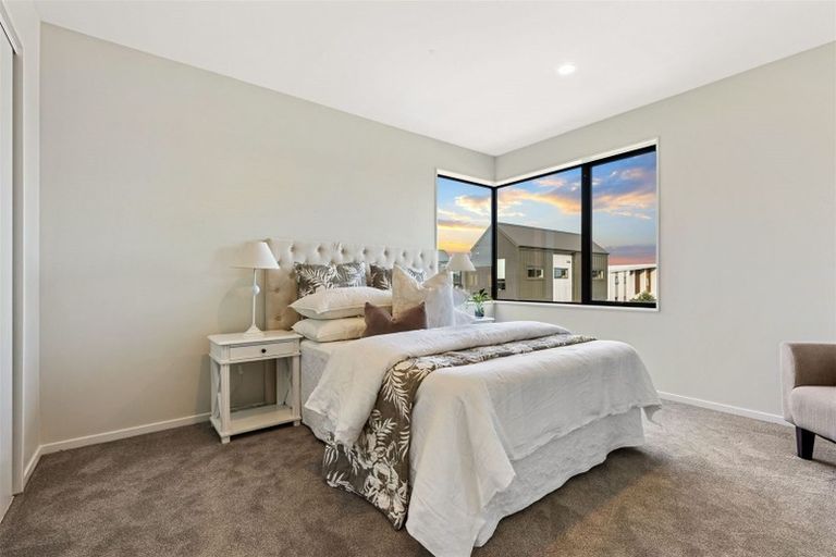 Photo of property in 14 Whakatere Lane, Hobsonville, Auckland, 0616