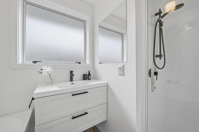 Photo of property in 32 Reynolds Avenue, Bishopdale, Christchurch, 8053