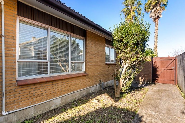 Photo of property in 3/108 East Tamaki Road, Papatoetoe, Auckland, 2025