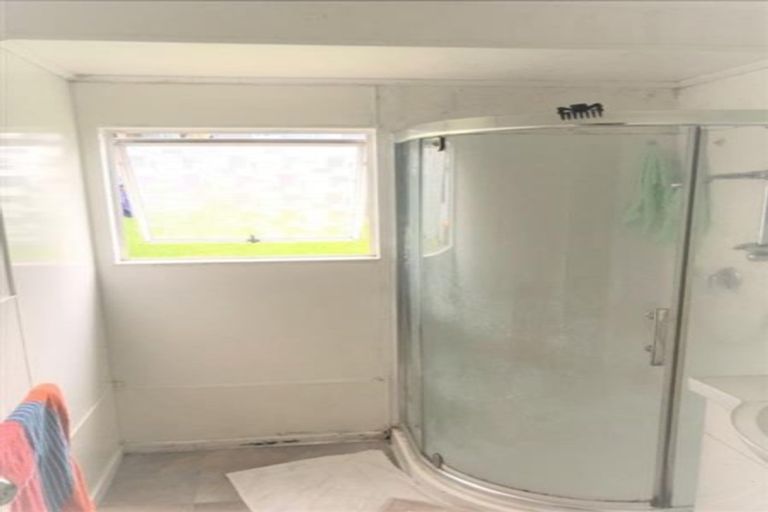 Photo of property in 36 Frobisher Way, Clendon Park, Auckland, 2103