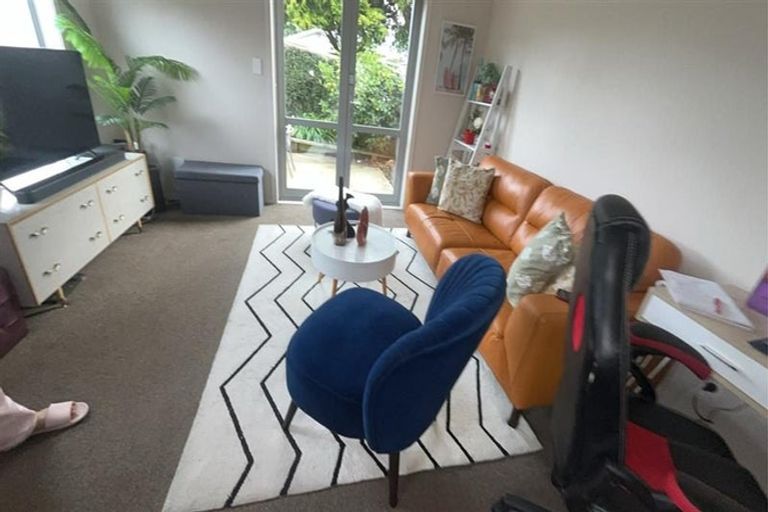 Photo of property in 8a Opapa Street, Titahi Bay, Porirua, 5022