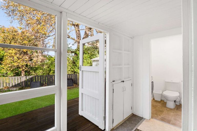 Photo of property in 32 Hutchison Crescent, Durie Hill, Whanganui, 4500