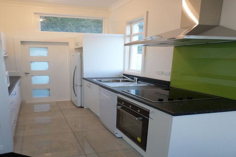 Photo of property in 1 Saint Abbs Place, North Dunedin, Dunedin, 9016