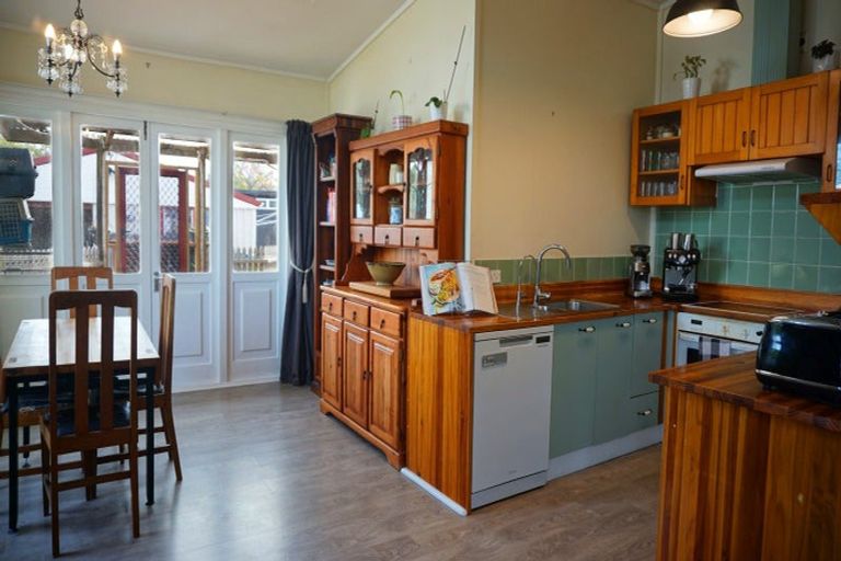 Photo of property in 168 High Street South, Carterton, 5713