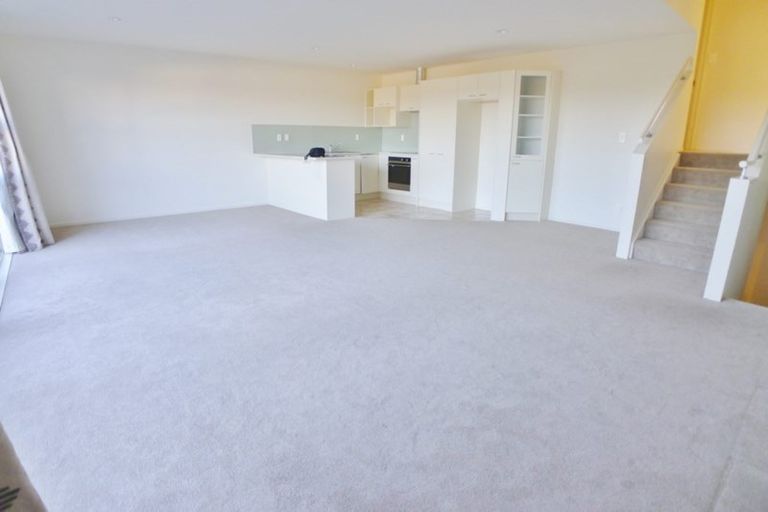 Photo of property in 145f Hobsonville Road, West Harbour, Auckland, 0618
