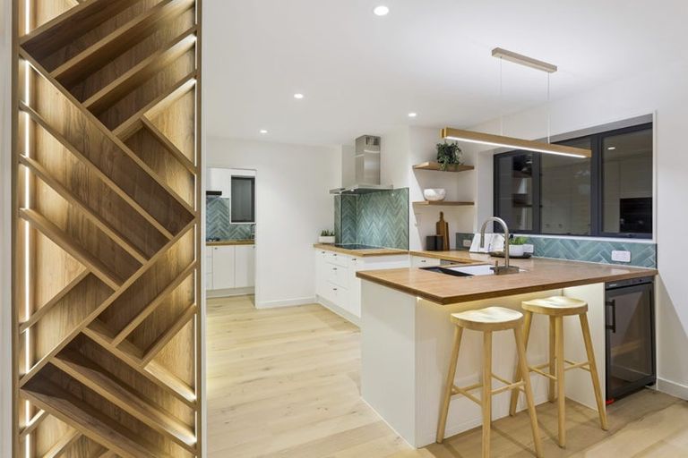 Photo of property in 3b Serrata Place, Browns Bay, Auckland, 0630