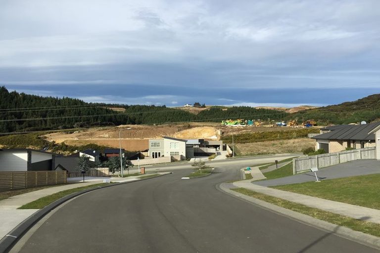 Photo of property in 22 Navigation Drive, Whitby, Porirua, 5024