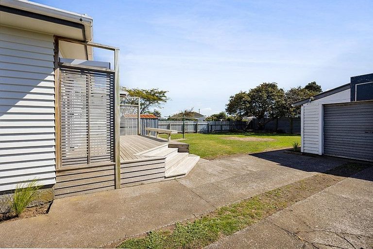 Photo of property in 8 Pacey Avenue, Hawera, 4610