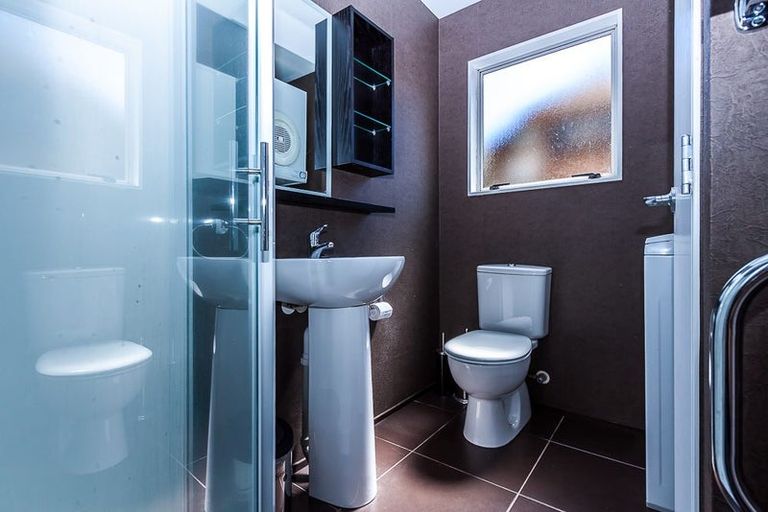 Photo of property in Casa Apartments, 160 Fitzherbert Avenue, West End, Palmerston North, 4410