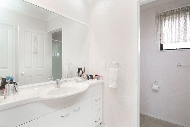 Photo of property in 87 Spinnaker Drive, Flagstaff, Hamilton, 3210