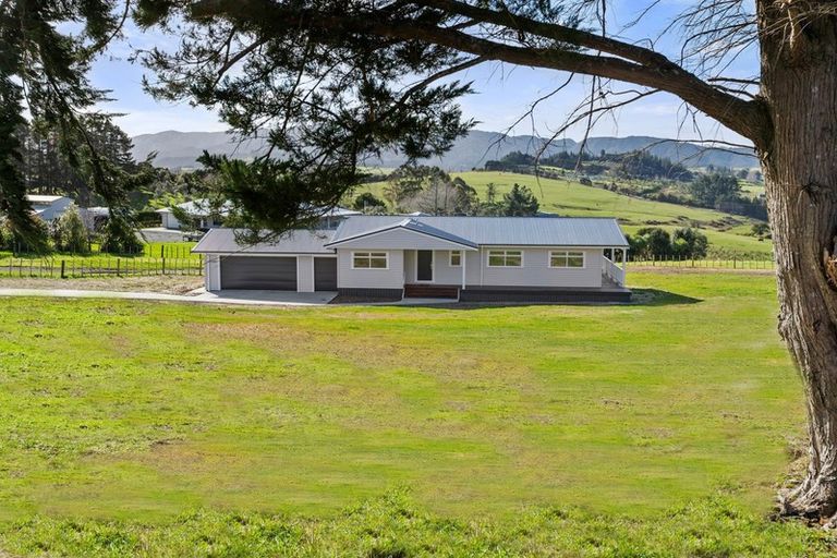 Photo of property in 35 Old Waipu Road North, Mangawhai, Kaiwaka, 0573