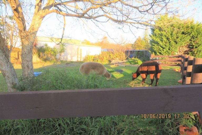 Photo of property in 141 Jesmond Road, Karaka, Drury, 2578