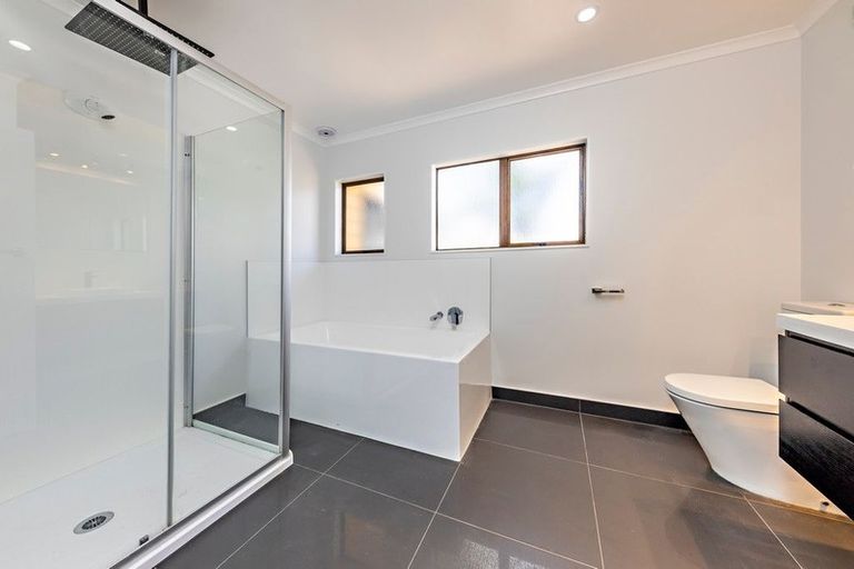 Photo of property in 3 Aztec Place, Conifer Grove, Takanini, 2112