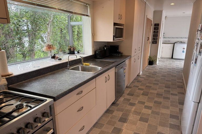 Photo of property in 43 Totara Street, Wainuiomata, Lower Hutt, 5014