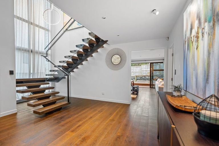 Photo of property in 3 Manawanui Way, Orewa, 0931