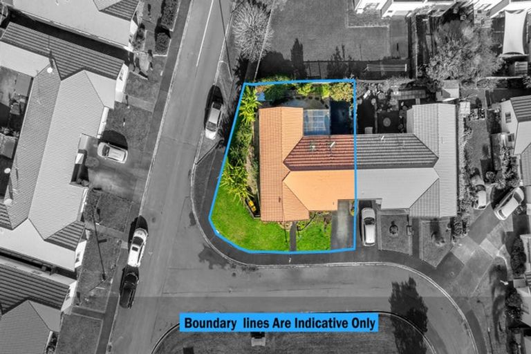 Photo of property in 2 Lockington Avenue, Henderson, Auckland, 0612