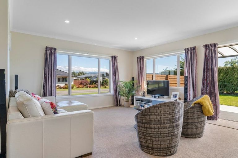 Photo of property in 6 Madison Street, Carterton, 5713