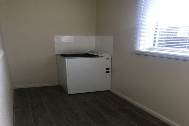 Photo of property in 20 Barnes Road, Redwood, Christchurch, 8051