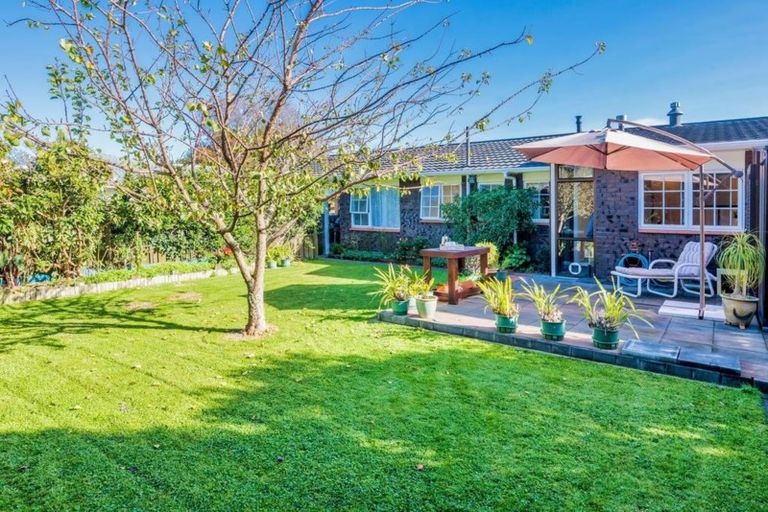 Photo of property in 6 Paretai Grove, Waikanae, 5036