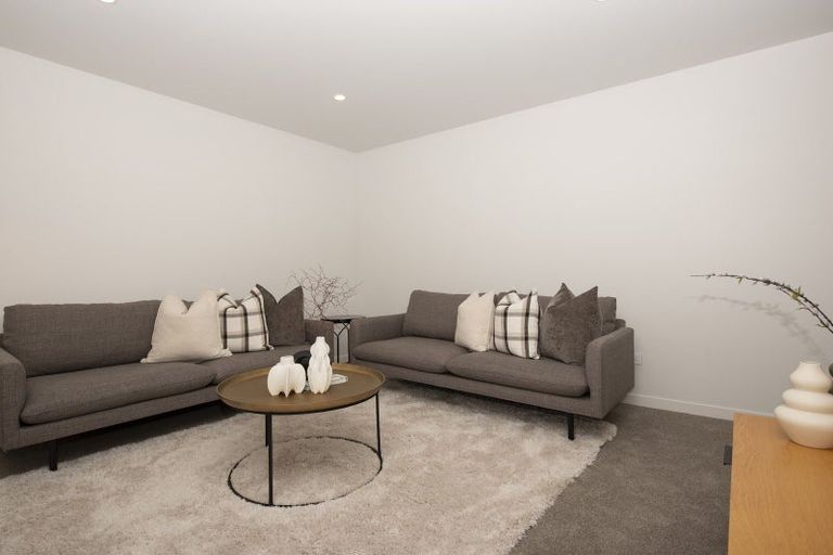 Photo of property in 2/130 Richmond Street, Petone, Lower Hutt, 5012