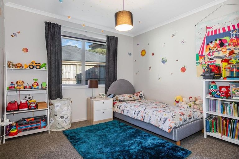 Photo of property in 24 Banks Boulevard, Whitby, Porirua, 5024