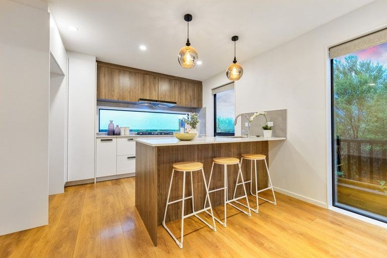 Photo of property in 7 Kaimai Avenue, Massey, Auckland, 0614