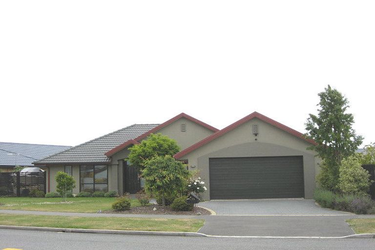 Photo of property in 75 Broadhaven Avenue, Parklands, Christchurch, 8083