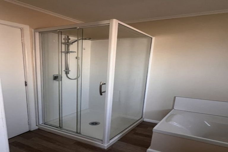 Photo of property in 17 Sandown Crescent, Aranui, Christchurch, 8061