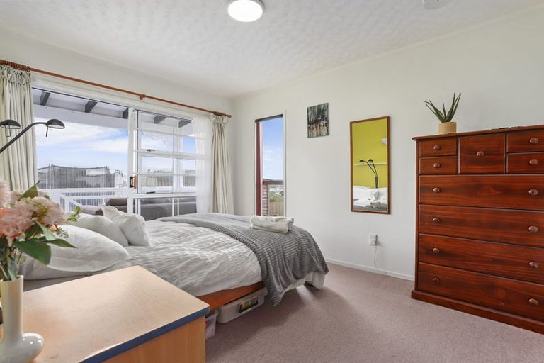 Photo of property in 2/56 James Laurie Street, Henderson, Auckland, 0612